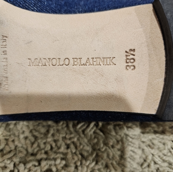 Manolo Blahnik Tere Denim Blue Flats Size 38 1/2 (Fits More Like 8 1/2) - Picture 2 of 5